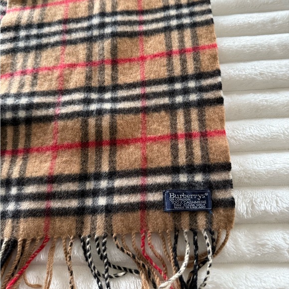 Burberry 100% Cashmere Plaid Signature Winter Scarf - Picture 2 of 7